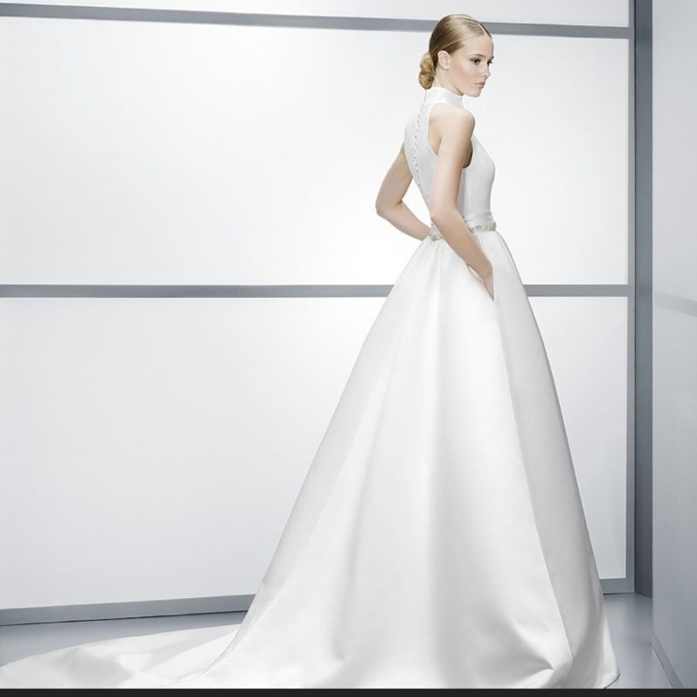 Jesus Peiro Designer Wedding Dress Gem